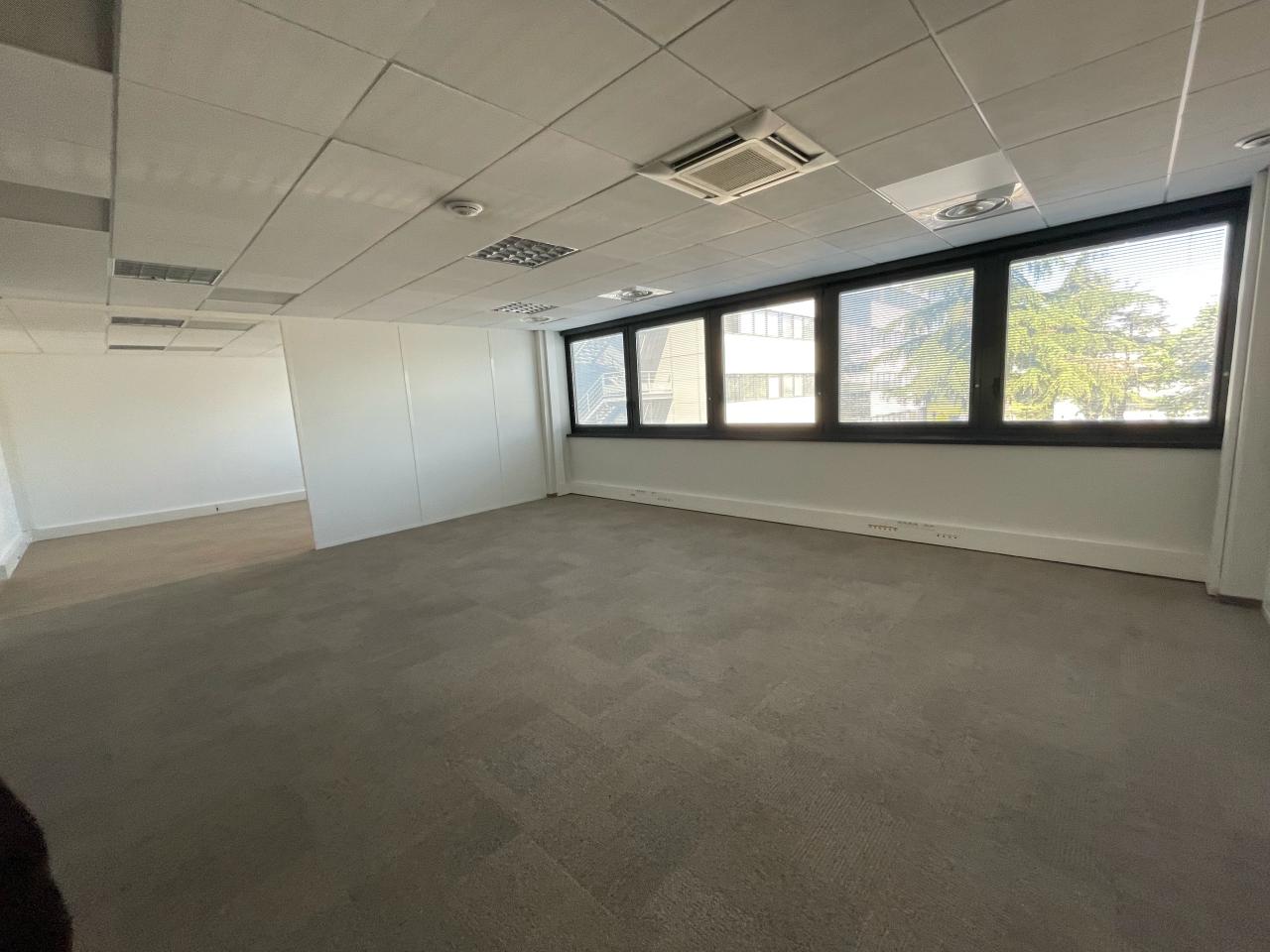 Bureau Toulouse 1100m² Location bureau Toulouse Haute-Garonne OLBUR2427110 11